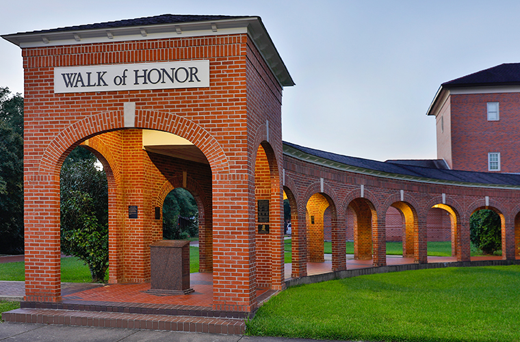 鶹ҹ Walk of Honor entrance